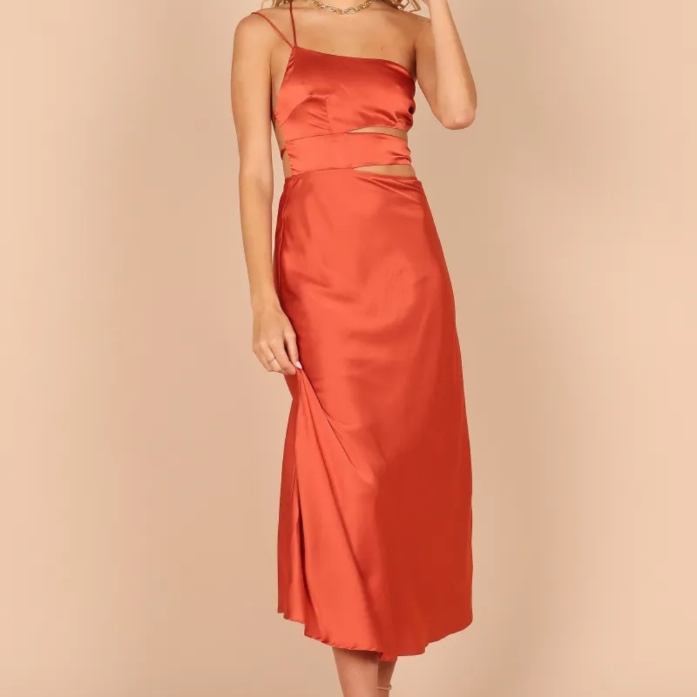 NWT Petal & Pup Forelle One Shoulder Cut Out Midi Dress In Rust